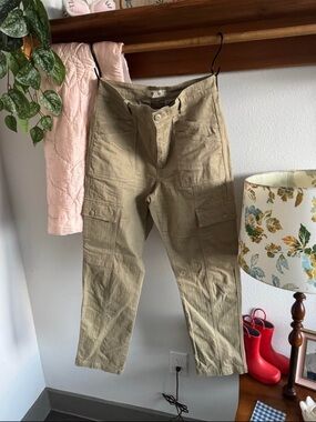 Madewell “90s Straight Cargo” in size 28
